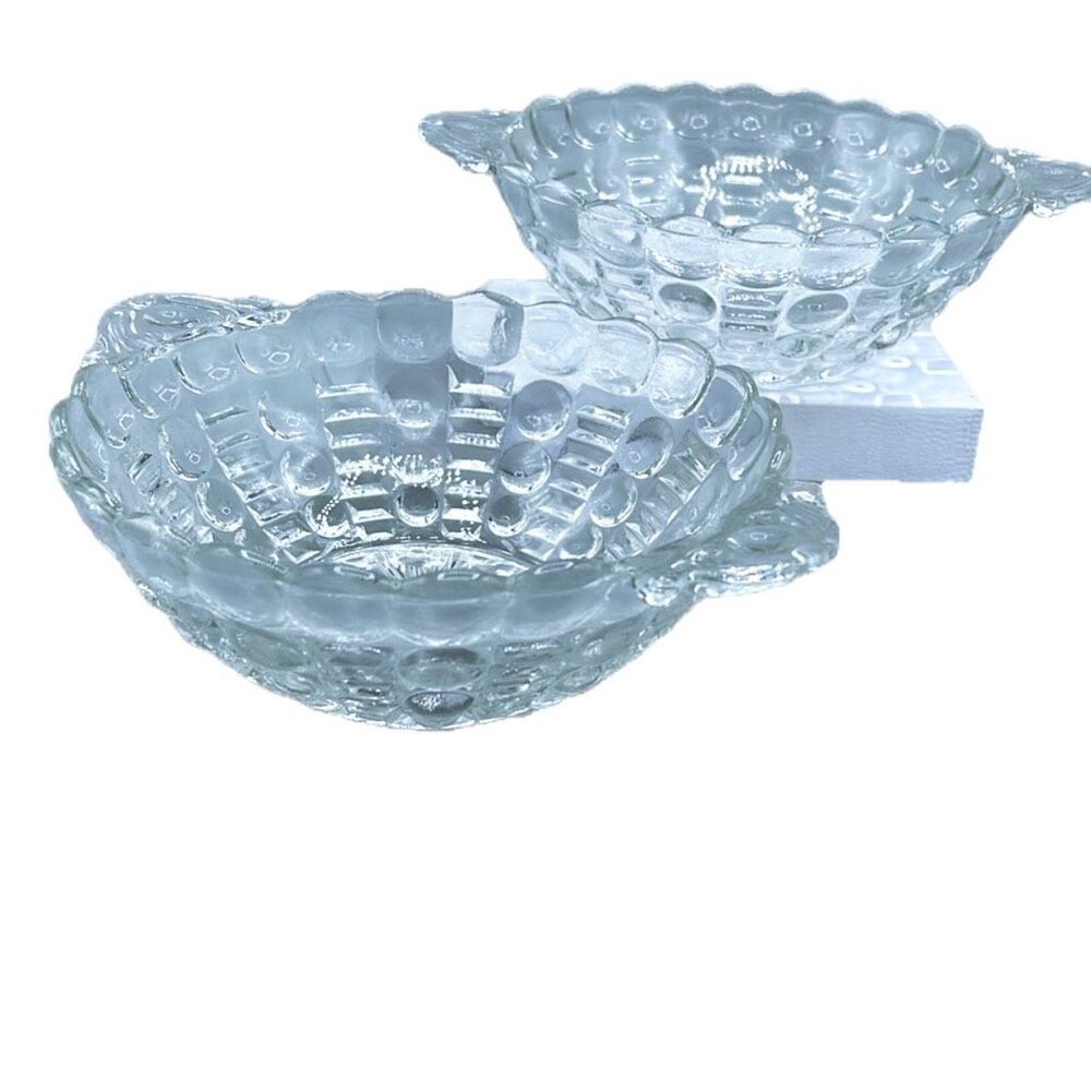 Set of two vintage Bubble ladder pattern Anchor Hocking bowls